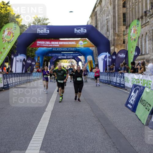 01.09.2024 - BARMER Alsterlauf Kathrin Stürmer Photography http://msf.ph/oto/6972488 01.09.2024 10:23:01 Ziel 3963, 4170, 2072, 2073, 3261, 3395, 3902, 3914, 4632, 4651, 4927, 4928, 5036 meine-sportfotos.de