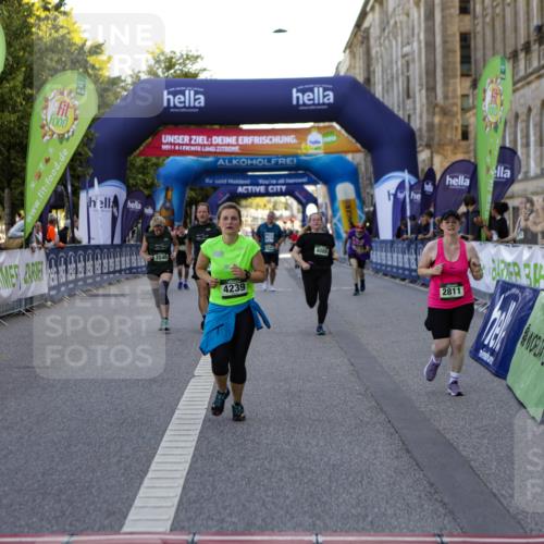 01.09.2024 - BARMER Alsterlauf Kathrin Stürmer Photography http://msf.ph/oto/6972511 01.09.2024 10:23:09 Ziel 3426, 3429, 3963, 4170, 2072, 2073, 2811, 3546, 3547, 4239, 4632, 4927, 4928, 5036, 8089 meine-sportfotos.de