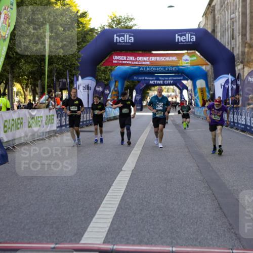 01.09.2024 - BARMER Alsterlauf Kathrin Stürmer Photography http://msf.ph/oto/6972517 01.09.2024 10:23:14 Ziel 3426, 3429, 3672, 3963, 5061, 2376, 2635, 2645, 2811, 3546, 3547, 4239, 4456, 5032, 8089 meine-sportfotos.de