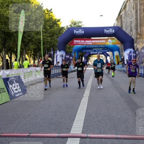 01.09.2024 - BARMER Alsterlauf Kathrin Stürmer Photography http://msf.ph/oto/6972525 01.09.2024 10:23:15 Ziel 3426, 3429, 3672, 3963, 5061, 2376, 2635, 2645, 2811, 3546, 3547, 4239, 4456, 5032, 8089 meine-sportfotos.de