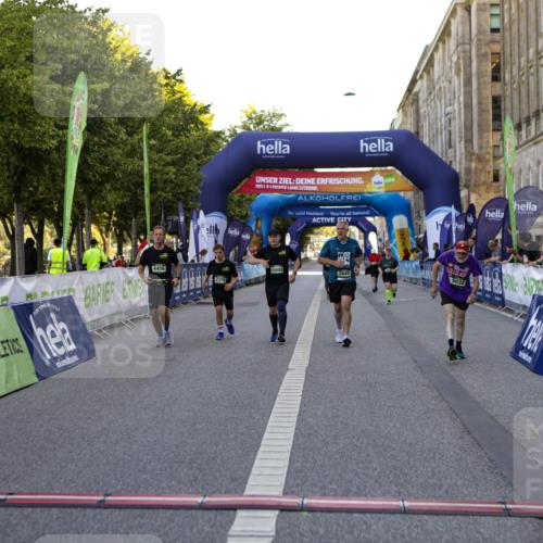 01.09.2024 - BARMER Alsterlauf Kathrin Stürmer Photography http://msf.ph/oto/6972526 01.09.2024 10:23:16 Ziel 3426, 3429, 3672, 5061, 2376, 2635, 2645, 2811, 3546, 3547, 4239, 4456, 5032, 8089 meine-sportfotos.de