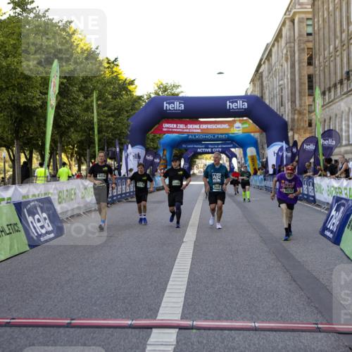 01.09.2024 - BARMER Alsterlauf Kathrin Stürmer Photography http://msf.ph/oto/6972527 01.09.2024 10:23:16 Ziel 3426, 3429, 3672, 5061, 2376, 2635, 2645, 2811, 3546, 3547, 4239, 4456, 5032, 8089 meine-sportfotos.de