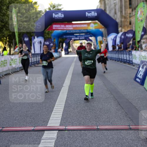 01.09.2024 - BARMER Alsterlauf Kathrin Stürmer Photography http://msf.ph/oto/6972532 01.09.2024 10:23:24 Ziel 2161, 3426, 3429, 3672, 5061, 2376, 2635, 2645, 2799, 2800, 3408, 3840, 4456, 5032, 8320 meine-sportfotos.de
