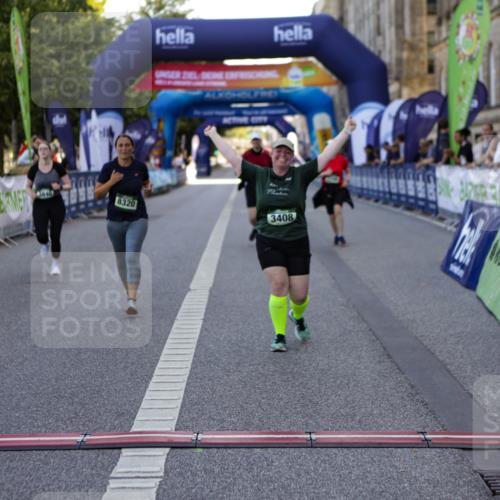01.09.2024 - BARMER Alsterlauf Kathrin Stürmer Photography http://msf.ph/oto/6972533 01.09.2024 10:23:25 Ziel 2161, 3426, 3429, 3672, 5061, 2376, 2635, 2645, 2799, 2800, 3408, 3840, 4456, 5032, 8320 meine-sportfotos.de