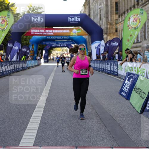 01.09.2024 - BARMER Alsterlauf Kathrin Stürmer Photography http://msf.ph/oto/6972564 01.09.2024 10:23:59 Ziel 2226, 3174, 3304, 4878, 5120, 8310 meine-sportfotos.de