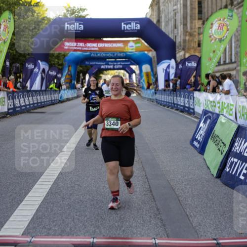 01.09.2024 - BARMER Alsterlauf Kathrin Stürmer Photography http://msf.ph/oto/6972575 01.09.2024 10:24:10 Ziel 2226, 2643, 2644, 2138, 2995, 3340 meine-sportfotos.de