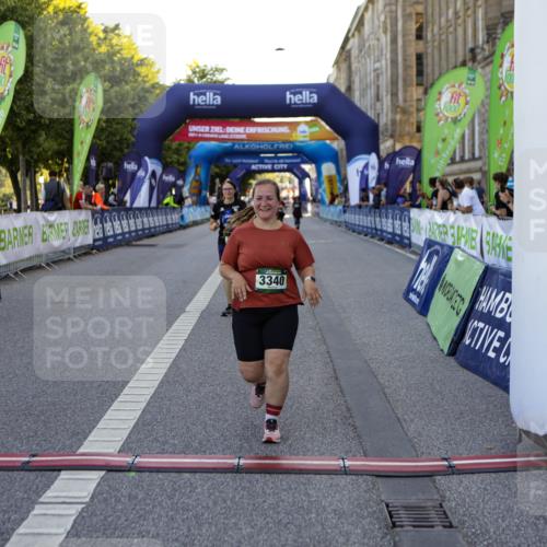 01.09.2024 - BARMER Alsterlauf Kathrin Stürmer Photography http://msf.ph/oto/6972577 01.09.2024 10:24:10 Ziel 2226, 2643, 2644, 2138, 2995, 3340 meine-sportfotos.de