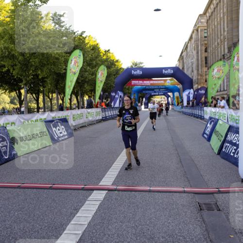 01.09.2024 - BARMER Alsterlauf Kathrin Stürmer Photography http://msf.ph/oto/6972580 01.09.2024 10:24:12 Ziel 2643, 2644, 2138, 2995, 3340, 4090 meine-sportfotos.de