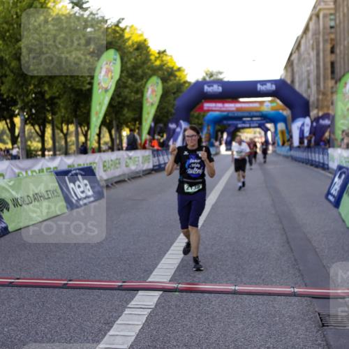 01.09.2024 - BARMER Alsterlauf Kathrin Stürmer Photography http://msf.ph/oto/6972582 01.09.2024 10:24:13 Ziel 2643, 2644, 2138, 2995, 3340, 4090 meine-sportfotos.de