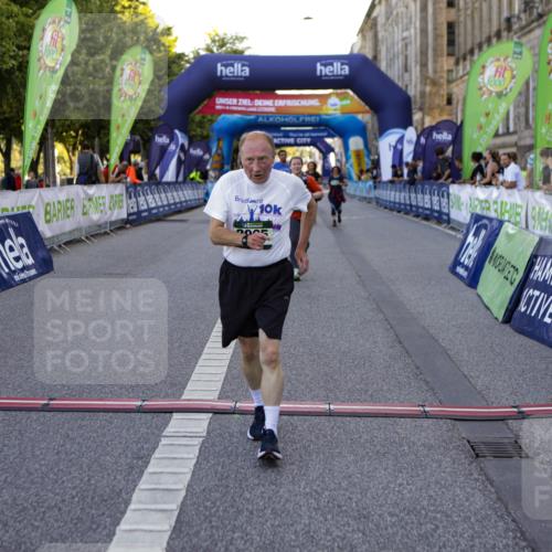 01.09.2024 - BARMER Alsterlauf Kathrin Stürmer Photography http://msf.ph/oto/6972583 01.09.2024 10:24:18 Ziel 2643, 2644, 2779, 2138, 2995, 3660, 4090 meine-sportfotos.de