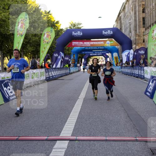 01.09.2024 - BARMER Alsterlauf Kathrin Stürmer Photography http://msf.ph/oto/6972594 01.09.2024 10:24:25 Ziel 2643, 2644, 2779, 2597, 2598, 3660, 4090 meine-sportfotos.de