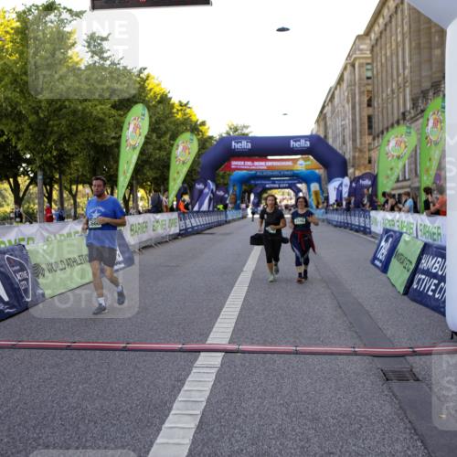 01.09.2024 - BARMER Alsterlauf Kathrin Stürmer Photography http://msf.ph/oto/6972597 01.09.2024 10:24:25 Ziel 2643, 2644, 2779, 2597, 2598, 3660, 4090 meine-sportfotos.de