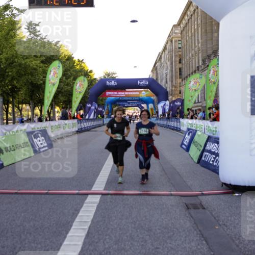 01.09.2024 - BARMER Alsterlauf Kathrin Stürmer Photography http://msf.ph/oto/6972601 01.09.2024 10:24:27 Ziel 2779, 2597, 2598, 3660, 4090 meine-sportfotos.de