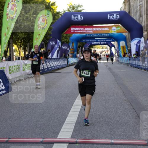 01.09.2024 - BARMER Alsterlauf Kathrin Stürmer Photography http://msf.ph/oto/6972626 01.09.2024 10:24:56 Ziel 2273, 2794, 3837, 8188, 8247 meine-sportfotos.de