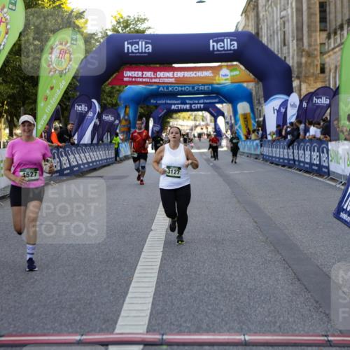 01.09.2024 - BARMER Alsterlauf Kathrin Stürmer Photography http://msf.ph/oto/6972638 01.09.2024 10:25:06 Ziel 2273, 2743, 3127, 3993, 4527, 8247 meine-sportfotos.de