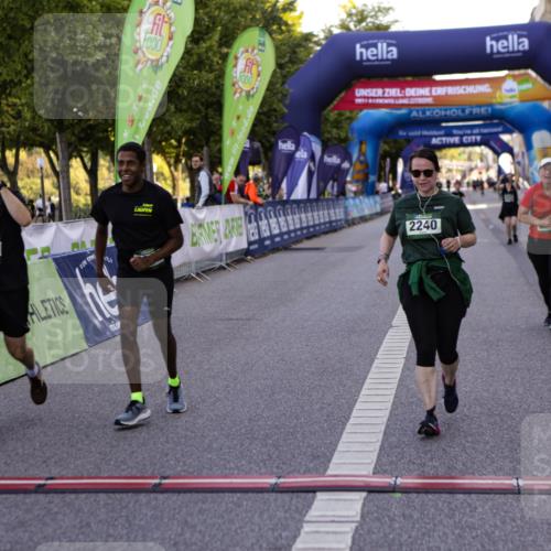 01.09.2024 - BARMER Alsterlauf Kathrin Stürmer Photography http://msf.ph/oto/6972649 01.09.2024 10:25:21 Ziel 2767, 2768, 2201, 2240, 8291 meine-sportfotos.de