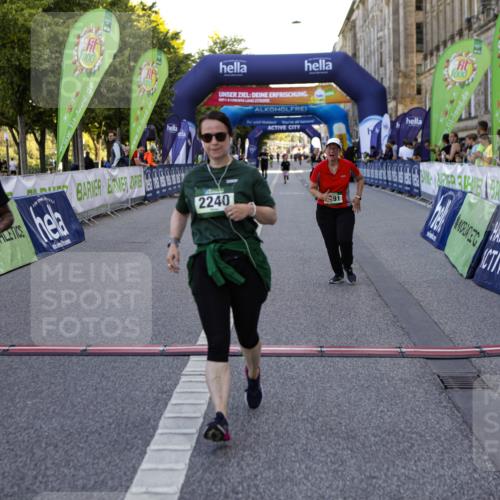 01.09.2024 - BARMER Alsterlauf Kathrin Stürmer Photography http://msf.ph/oto/6972655 01.09.2024 10:25:22 Ziel 2767, 2768, 2201, 2240, 8291 meine-sportfotos.de