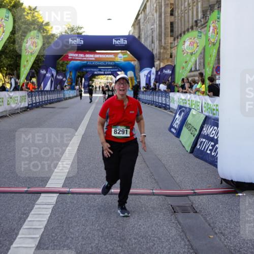01.09.2024 - BARMER Alsterlauf Kathrin Stürmer Photography http://msf.ph/oto/6972661 01.09.2024 10:25:24 Ziel 2767, 2768, 2201, 2240, 4044, 8291 meine-sportfotos.de