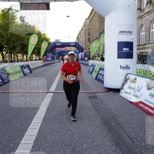 01.09.2024 - BARMER Alsterlauf Kathrin Stürmer Photography http://msf.ph/oto/6972665 01.09.2024 10:25:24 Ziel 2767, 2768, 2201, 2240, 4044, 8291 meine-sportfotos.de