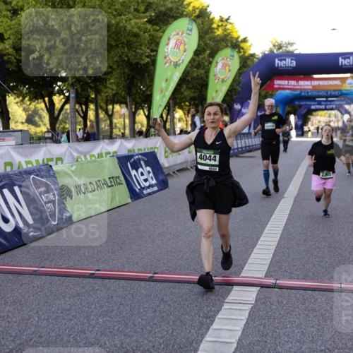 01.09.2024 - BARMER Alsterlauf Kathrin Stürmer Photography http://msf.ph/oto/6972671 01.09.2024 10:25:32 Ziel 2365, 4044, 5069 meine-sportfotos.de