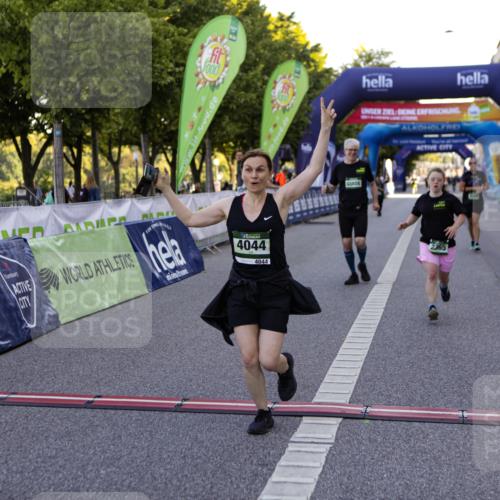 01.09.2024 - BARMER Alsterlauf Kathrin Stürmer Photography http://msf.ph/oto/6972672 01.09.2024 10:25:33 Ziel 2365, 4044, 5069 meine-sportfotos.de