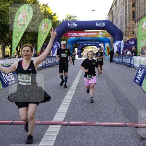 01.09.2024 - BARMER Alsterlauf Kathrin Stürmer Photography http://msf.ph/oto/6972674 01.09.2024 10:25:33 Ziel 2365, 4044, 5069 meine-sportfotos.de