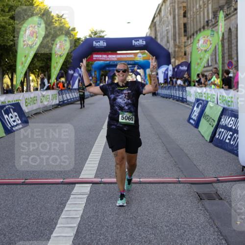 01.09.2024 - BARMER Alsterlauf Kathrin Stürmer Photography http://msf.ph/oto/6972683 01.09.2024 10:25:39 Ziel 2365, 2859, 4044, 5069 meine-sportfotos.de