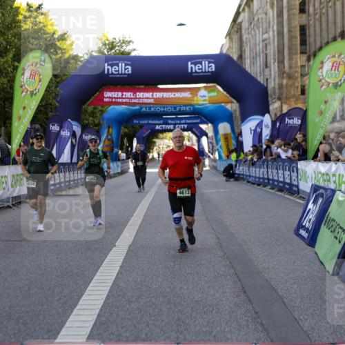01.09.2024 - BARMER Alsterlauf Kathrin Stürmer Photography http://msf.ph/oto/6972691 01.09.2024 10:26:07 Ziel 2380, 2381, 2601, 4613, 4893, 4894 meine-sportfotos.de