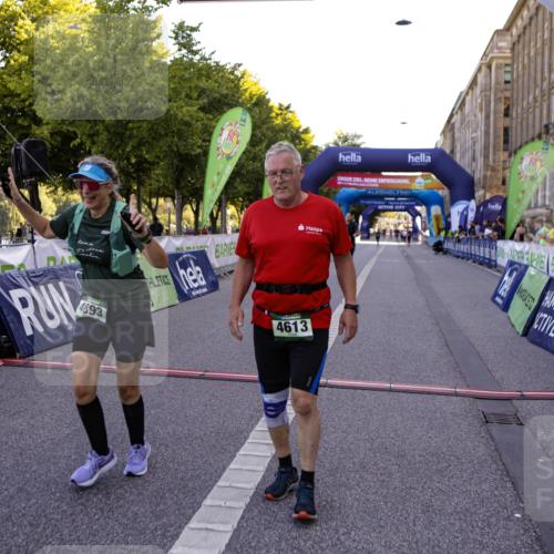 01.09.2024 - BARMER Alsterlauf Kathrin Stürmer Photography http://msf.ph/oto/6972703 01.09.2024 10:26:12 Ziel 2380, 2381, 2340, 4613, 4893, 4894 meine-sportfotos.de