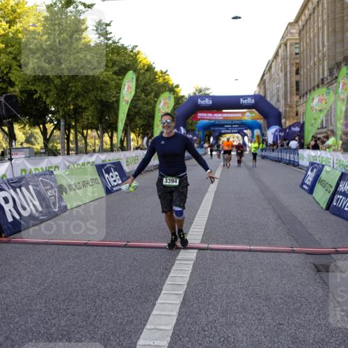 01.09.2024 - BARMER Alsterlauf Kathrin Stürmer Photography http://msf.ph/oto/6972747 01.09.2024 10:26:59 Ziel 4237, 4999, 3394, 8004, 8313 meine-sportfotos.de