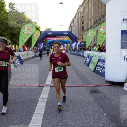 01.09.2024 - BARMER Alsterlauf Kathrin Stürmer Photography http://msf.ph/oto/6972787 01.09.2024 10:27:17 Ziel 4237, 3761, 4091, 4960, 5056, 8191, 8192 meine-sportfotos.de