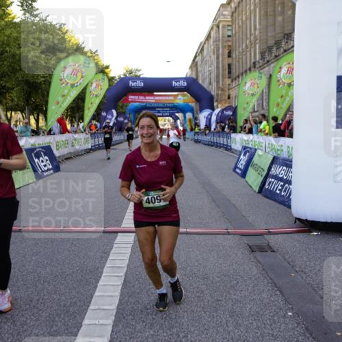 01.09.2024 - BARMER Alsterlauf Kathrin Stürmer Photography http://msf.ph/oto/6972788 01.09.2024 10:27:18 Ziel 4237, 3761, 4091, 4960, 5056, 8191, 8192, 8193 meine-sportfotos.de