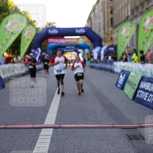 01.09.2024 - BARMER Alsterlauf Kathrin Stürmer Photography http://msf.ph/oto/6972798 01.09.2024 10:27:19 Ziel 4237, 3761, 4091, 4960, 5056, 8191, 8192, 8193 meine-sportfotos.de