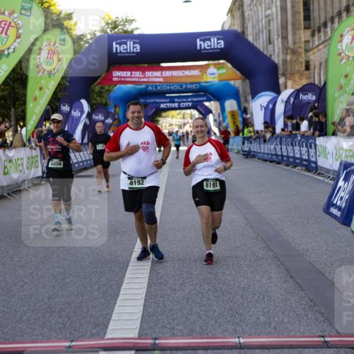 01.09.2024 - BARMER Alsterlauf Kathrin Stürmer Photography http://msf.ph/oto/6972801 01.09.2024 10:27:20 Ziel 3761, 4091, 5056, 8191, 8192, 8193 meine-sportfotos.de