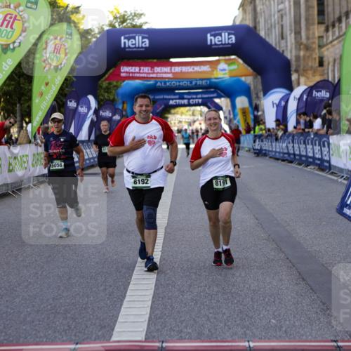 01.09.2024 - BARMER Alsterlauf Kathrin Stürmer Photography http://msf.ph/oto/6972802 01.09.2024 10:27:20 Ziel 3761, 4091, 5056, 8191, 8192, 8193 meine-sportfotos.de