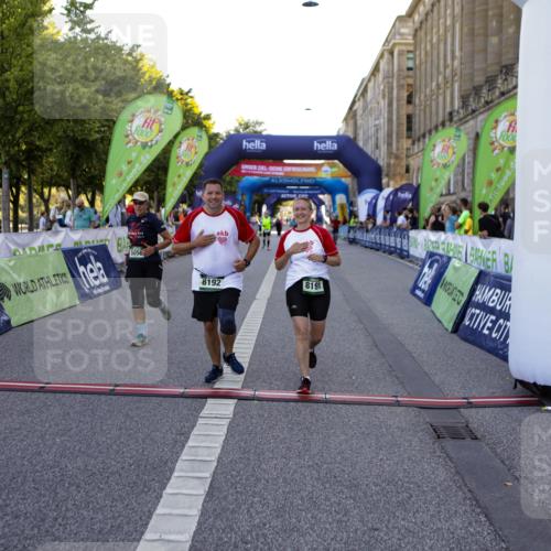 01.09.2024 - BARMER Alsterlauf Kathrin Stürmer Photography http://msf.ph/oto/6972807 01.09.2024 10:27:22 Ziel 3761, 4091, 5056, 8191, 8192, 8193 meine-sportfotos.de