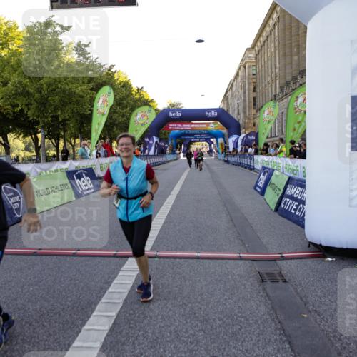 01.09.2024 - BARMER Alsterlauf Kathrin Stürmer Photography http://msf.ph/oto/6972818 01.09.2024 10:27:40 Ziel 2119, 4774, 5013, 5078 meine-sportfotos.de