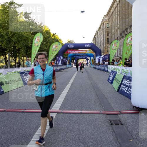 01.09.2024 - BARMER Alsterlauf Kathrin Stürmer Photography http://msf.ph/oto/6972819 01.09.2024 10:27:40 Ziel 2119, 4774, 5013, 5078 meine-sportfotos.de
