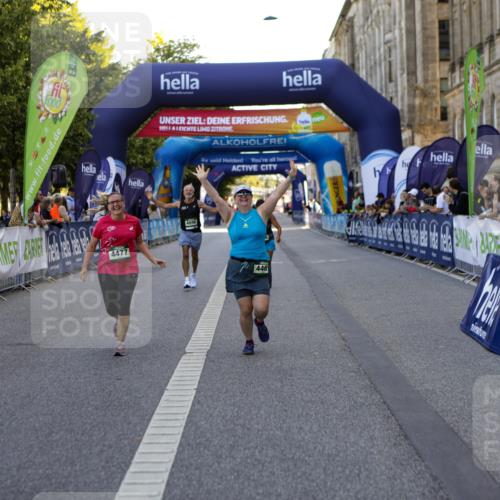 01.09.2024 - BARMER Alsterlauf Kathrin Stürmer Photography http://msf.ph/oto/6972828 01.09.2024 10:27:58 Ziel 5097, 2316, 4461, 4477, 4696 meine-sportfotos.de