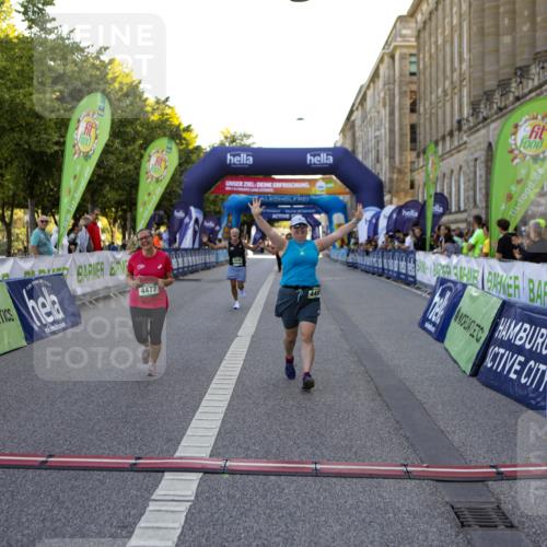 01.09.2024 - BARMER Alsterlauf Kathrin Stürmer Photography http://msf.ph/oto/6972838 01.09.2024 10:27:59 Ziel 5097, 2316, 4461, 4477, 4696 meine-sportfotos.de