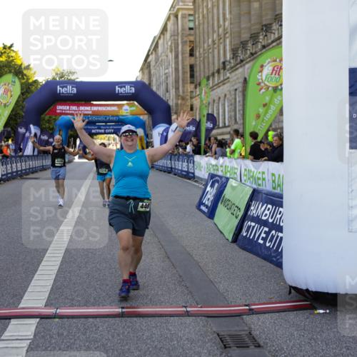 01.09.2024 - BARMER Alsterlauf Kathrin Stürmer Photography http://msf.ph/oto/6972844 01.09.2024 10:28:00 Ziel 5097, 2316, 4461, 4477, 4696 meine-sportfotos.de