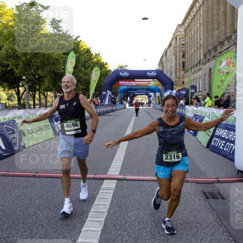 01.09.2024 - BARMER Alsterlauf Kathrin Stürmer Photography http://msf.ph/oto/6972854 01.09.2024 10:28:05 Ziel 5097, 2316, 4461, 4477, 4696 meine-sportfotos.de