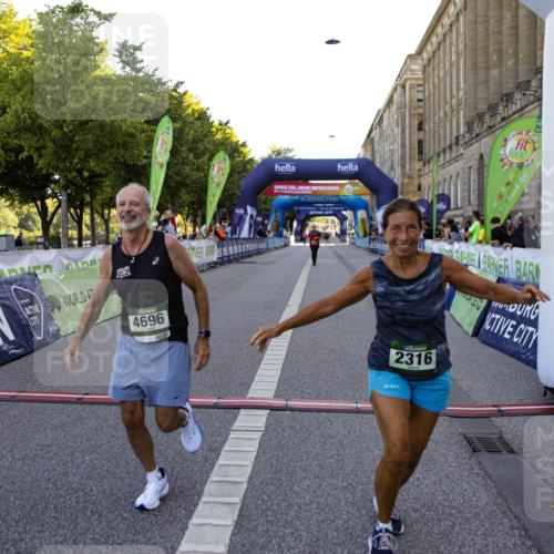 01.09.2024 - BARMER Alsterlauf Kathrin Stürmer Photography http://msf.ph/oto/6972855 01.09.2024 10:28:05 Ziel 5097, 2316, 4461, 4477, 4696 meine-sportfotos.de