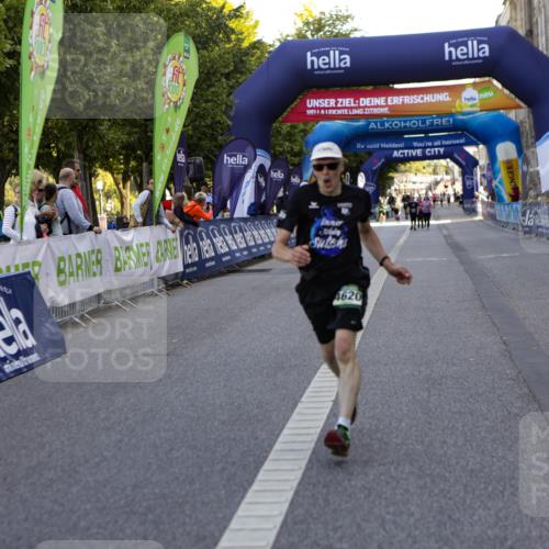 01.09.2024 - BARMER Alsterlauf Kathrin Stürmer Photography http://msf.ph/oto/6972867 01.09.2024 10:28:28 Ziel 8319, 4620, 4917 meine-sportfotos.de