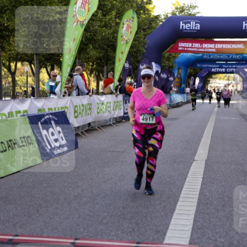 01.09.2024 - BARMER Alsterlauf Kathrin Stürmer Photography http://msf.ph/oto/6972884 01.09.2024 10:28:33 Ziel 8319, 4620, 4917 meine-sportfotos.de