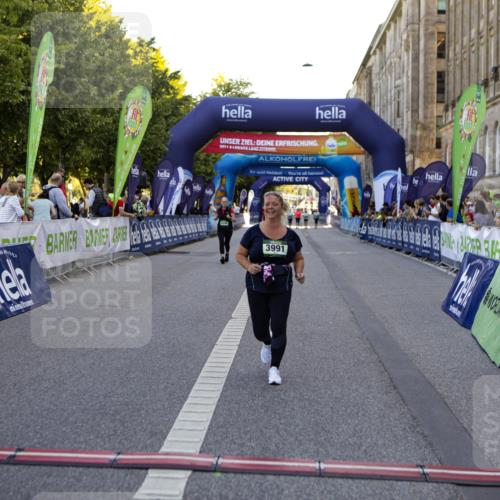 01.09.2024 - BARMER Alsterlauf Kathrin Stürmer Photography http://msf.ph/oto/6972922 01.09.2024 10:29:17 Ziel 2048, 3991, 4317, 4318 meine-sportfotos.de