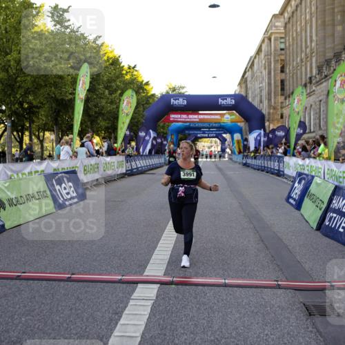 01.09.2024 - BARMER Alsterlauf Kathrin Stürmer Photography http://msf.ph/oto/6972926 01.09.2024 10:29:18 Ziel 2048, 3991, 4317, 4318 meine-sportfotos.de