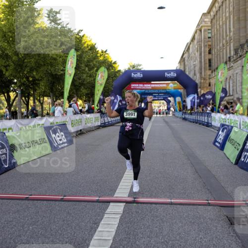 01.09.2024 - BARMER Alsterlauf Kathrin Stürmer Photography http://msf.ph/oto/6972928 01.09.2024 10:29:18 Ziel 2048, 3991, 4317, 4318 meine-sportfotos.de