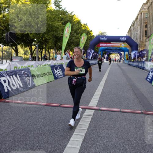 01.09.2024 - BARMER Alsterlauf Kathrin Stürmer Photography http://msf.ph/oto/6972932 01.09.2024 10:29:19 Ziel 2871, 2048, 3991, 4317, 4318 meine-sportfotos.de