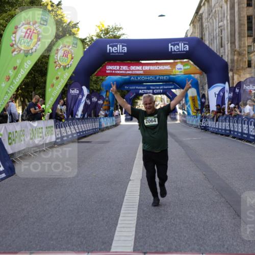 01.09.2024 - BARMER Alsterlauf Kathrin Stürmer Photography http://msf.ph/oto/6972989 01.09.2024 10:30:40 Ziel 2646, 3920, 2064, 2230 meine-sportfotos.de